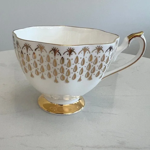 Queen Anne Bone China Snack Set Gold Filigree Teacup Tray England Vtg Tea Party - Picture 8 of 15